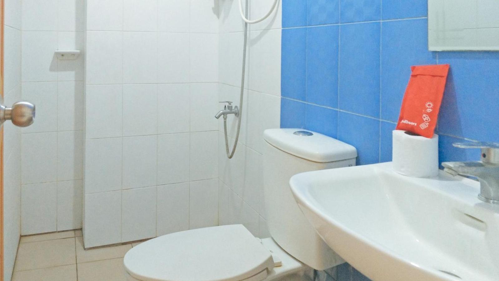 Reddoorz Plus Near Talisay Town Center Oda fotoğraf