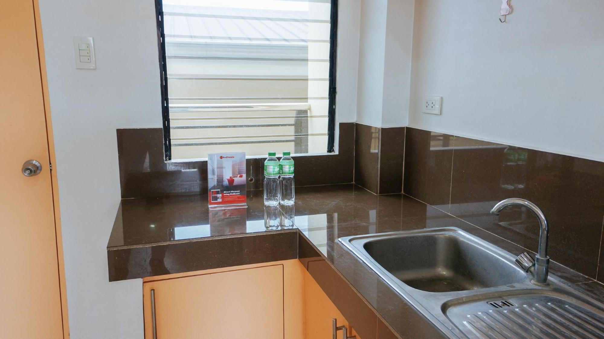 Reddoorz Plus Near Talisay Town Center Dış mekan fotoğraf