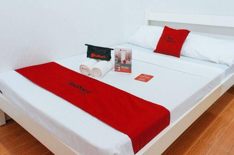 Reddoorz Plus Near Talisay Town Center Dış mekan fotoğraf